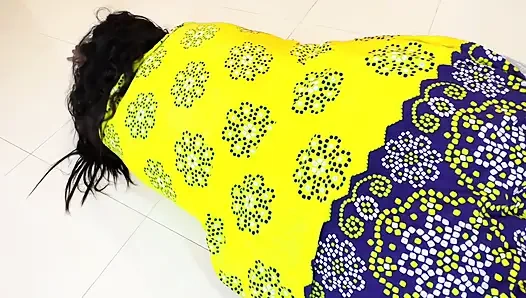 Тамильскую большую задницу 19-летнюю сексуальную сводную сестру трахнул пенджабский Санкт-Петербург... Rother отдыхает в своей комнате - анальный камшот (эпизод-4)