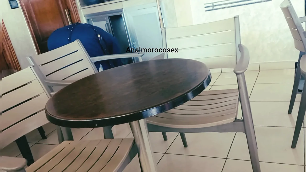 A Café Cleaner Fell in Love with a Customer… the Ending Changed Everything