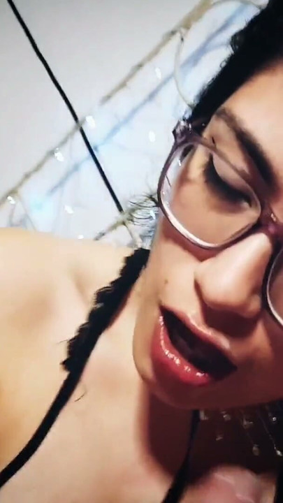She shows me how she swallows all the cum in her mouth - LunitaRabbit | Clip 1