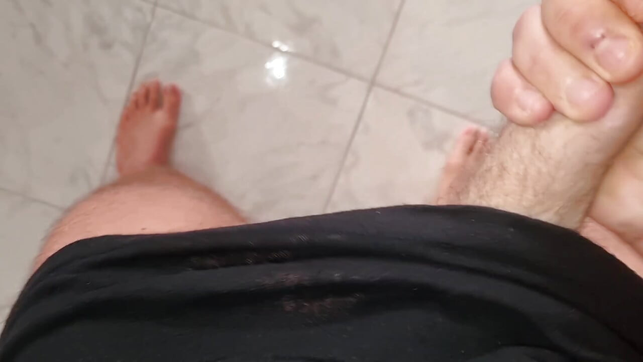 ÚŽASNÁ ITALSKÁ CREAMPIE, MŮJ NEVLASTNÍ BRATR SI HONÍ A STŘÍKÁ S FANTASTICKÝM VELKÝM PTÁKEM