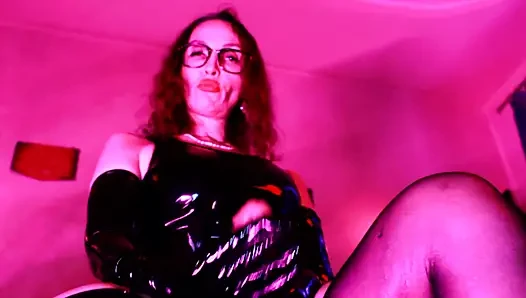 Domina solo-herrin eva, latexgöttin in vinyl-heels