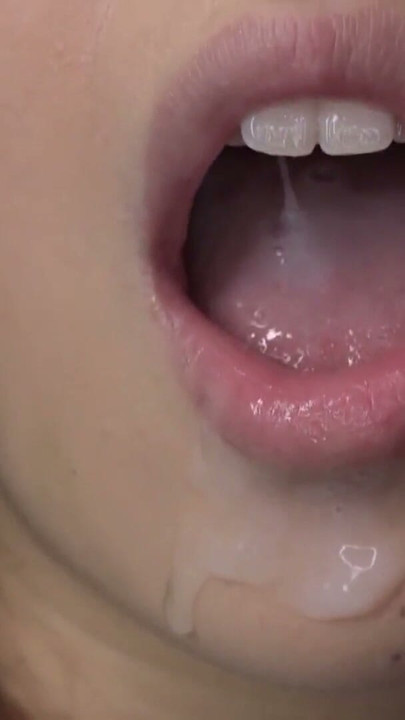 ASIAN JAPANESE PORN SEXY ENJOYS A PUSSY LICK THEN GETS | Clip 1