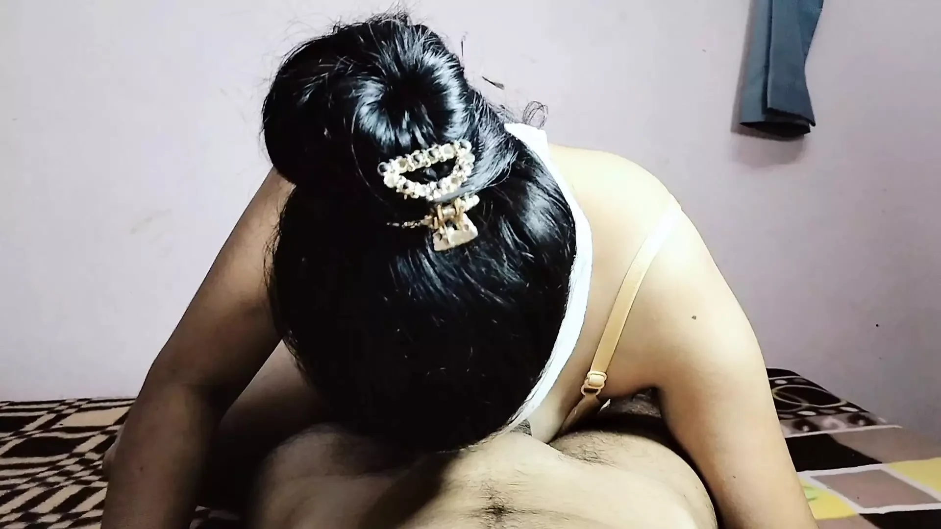 Aku ngentot istriku dengan nikmat dan bikin dia nyepong kontolku dengan nikmat