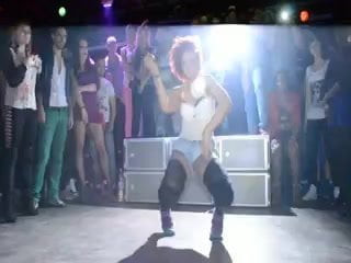 Ula Afro Fryc, show B-Day