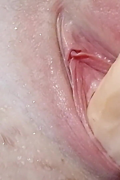 Squirting Wet Dipping Pussy