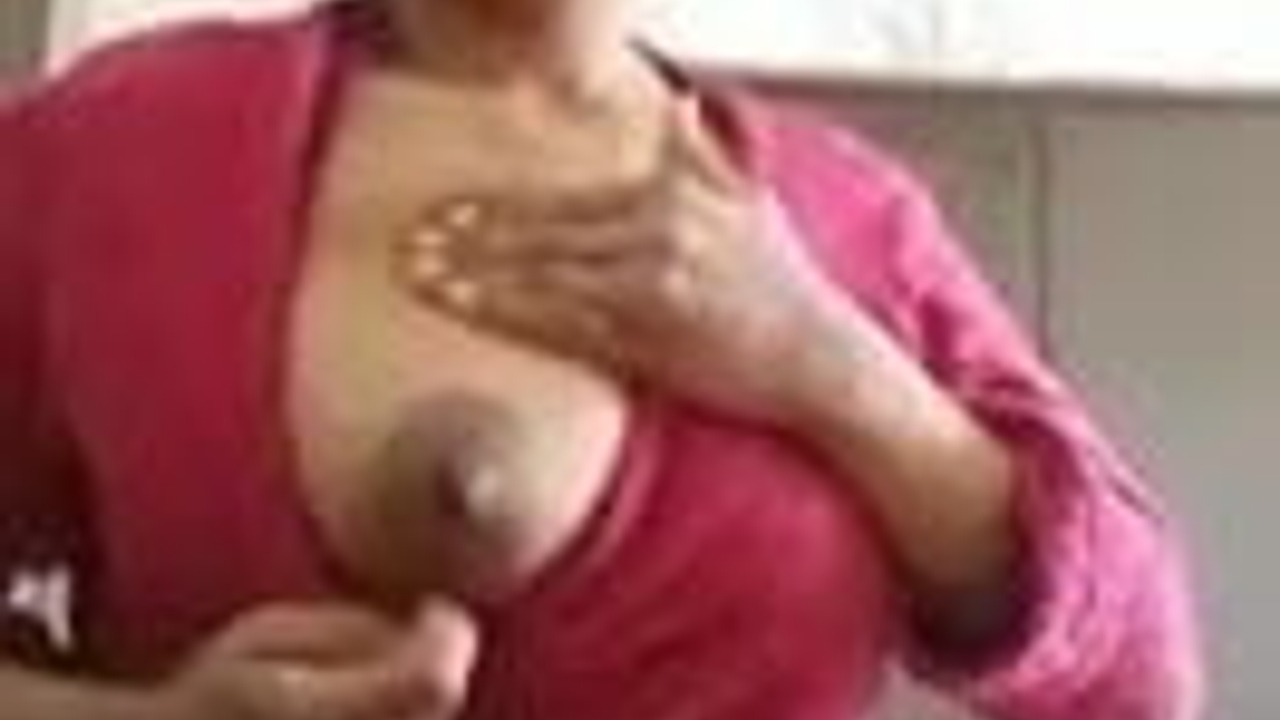 Indian married women showing big boobs and pussy