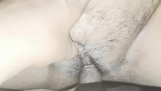 Video aksi istri desi dengan kamar besar di kamar tidur