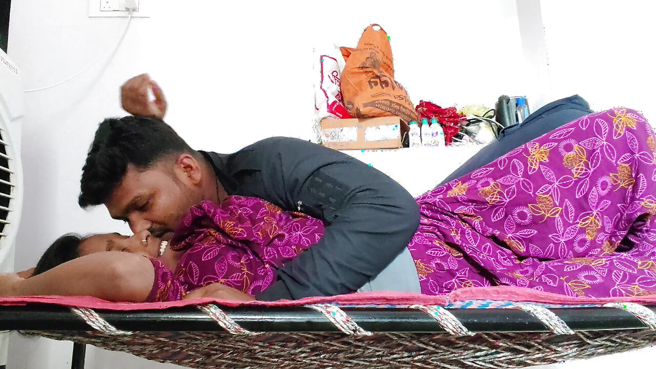 Gav ki ladki aaur pados ka ladka purane ghar me sex kar rahe he - desi girl xxx video hindi.