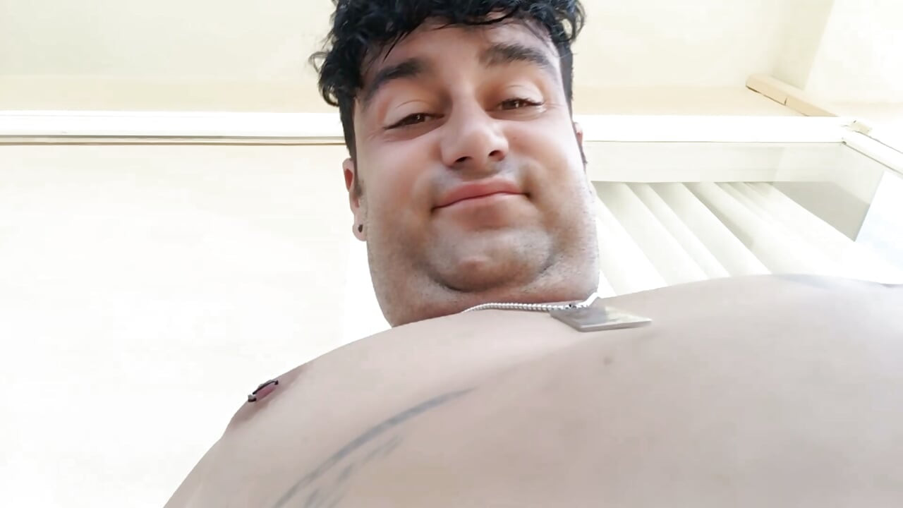 I Love My Fat Look - Double Chin, Big Breast and Big Belly