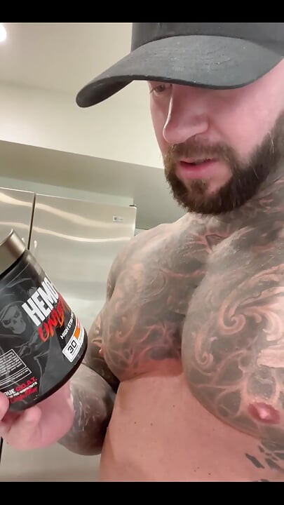 I’m your super cocky personal trainer