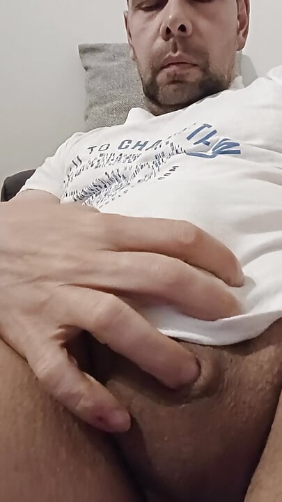 Handjob continues in front of my Webcam