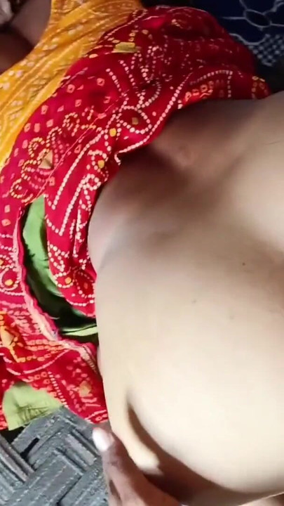 Bhabhi devar ko Apne Ghar bulakar palang per topi band karke humne devar se apni Badi Gand mein land dalva kar maja leti Hai roj bhabhi deva | Clip 1