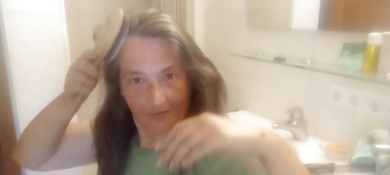 MILF mature Mes cheveux, mon look, ton imagination