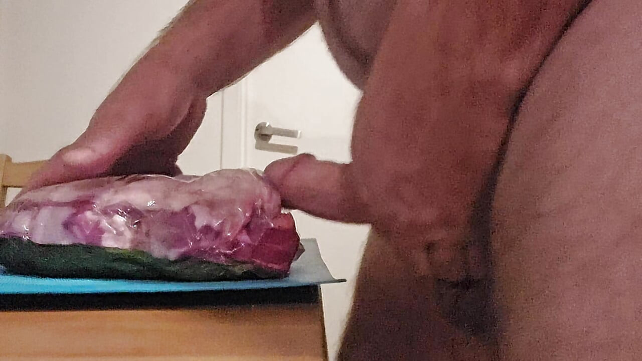 Preparing a roast lamb