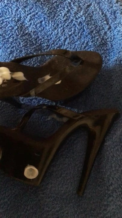 Thong sandals