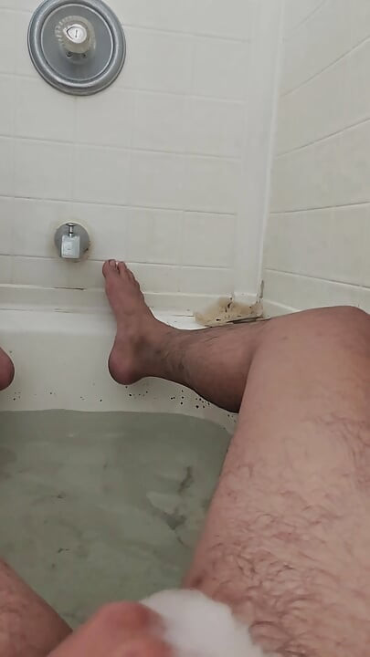 Soapy Wanking in the Tub