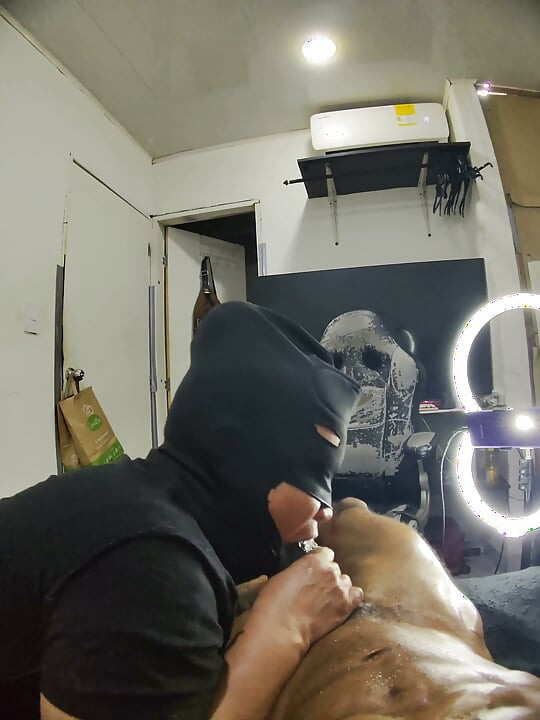 Throat Champ Black Mask 3