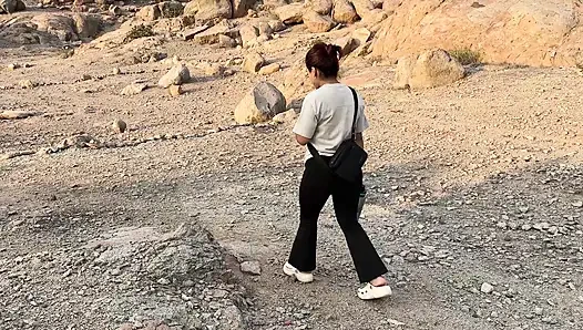 I invited my friend's girlfriend to Screaming Mountain, real