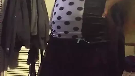seksi cd alır kapalı etek gösterir göt
