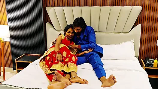 Lal pari jesi hot hardcore lady bathroom m mili uske sath sex karne ke leye bat hui phle wo na bolrhi thii fir usne soft sex karne ke leye k