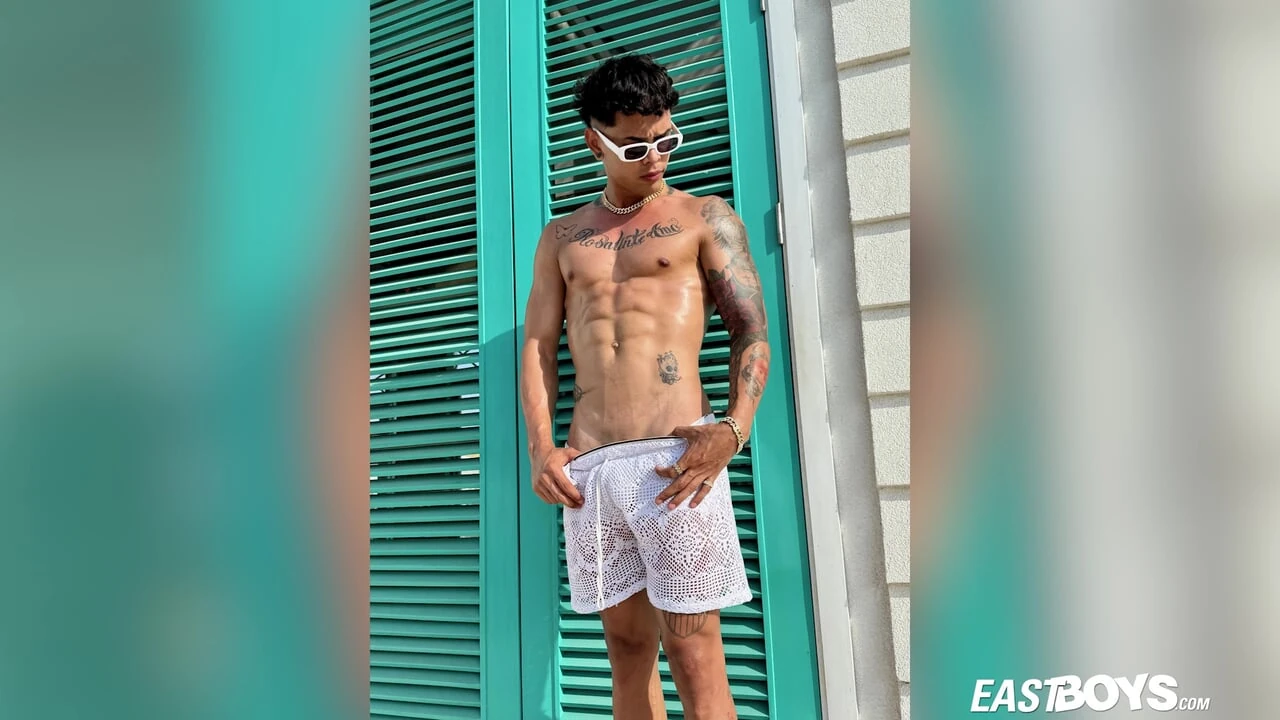 Hot muscle latino boy Chris Heria photo compilation