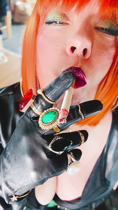 Who Doesn't Love This British Tart Smoking For You In Leather Gloves & Rings! Tina Snua Smoker