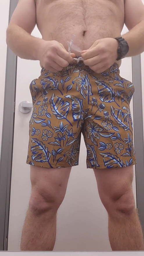 In the fitting room | Clip 1