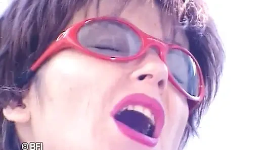 Lippenstift-fetisch, teil 2