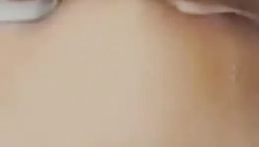 Indisches desi-dorfmädchen beim masturbieren beim baden erwischt