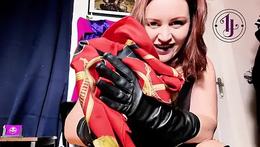 İnanna Justice bakış açısı hermes ipek eşarp ve deri eldivenle azdırma: lüks nefes alma kenarı