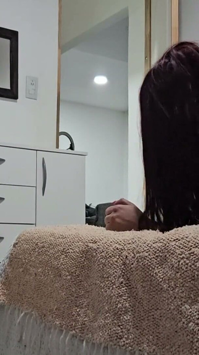 joven argentina paga el hospedaje con sexo | Clip 1