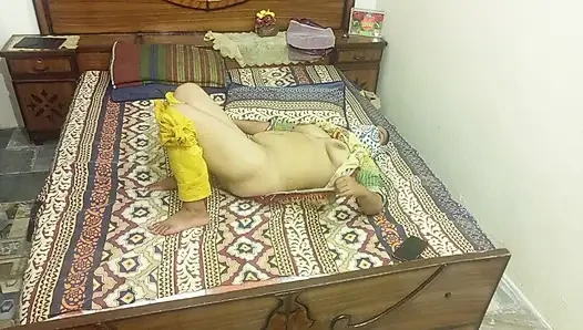 Yenge ve devar evde yalnız tam sert seks