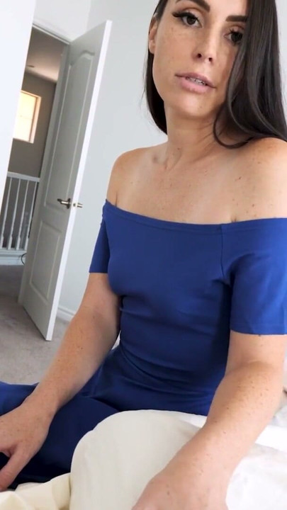 Alluring Fit Stepmom Gives Her Horny Stepson A Morning Blowjob For His Birthday | Clip 1
