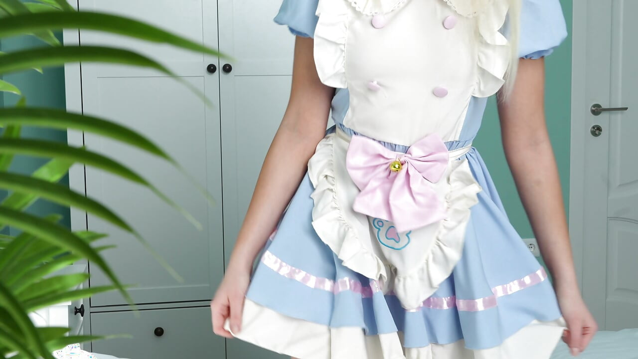 Gadis anime cantik kacau dalam vagina ketat dan mulut manis. Cum di vagina