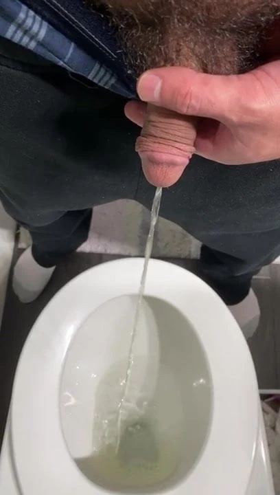 Желтая струя
