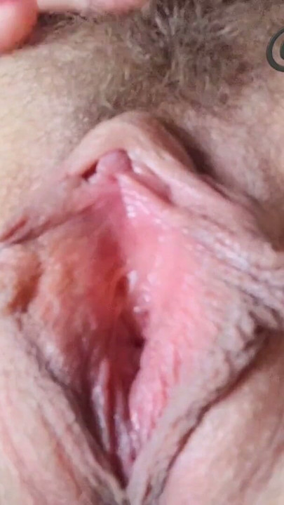 amateur munichgold closeup hairy butterfly pussy with long labia mastrobed for you | Clip 1