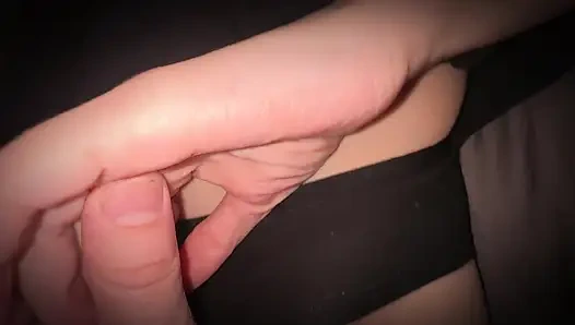 Verified Amateurs: Mahasiswa berkemah. Suara berisik. Kita dalam kegelapan.