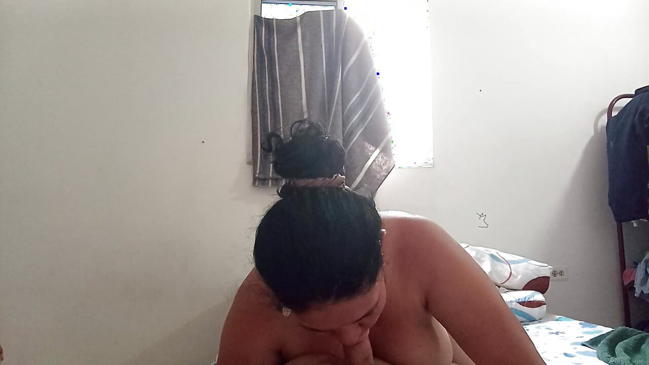 Blowjob petite amateur