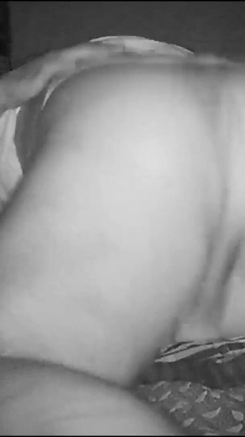Spektakularan trenutak iz "indijske seoske kućanice, seksi kućanica"