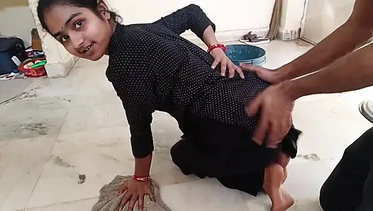 Aku & kamar, waktu itu punggungku dientot habis-habisan, devar, enak banget sekarang.