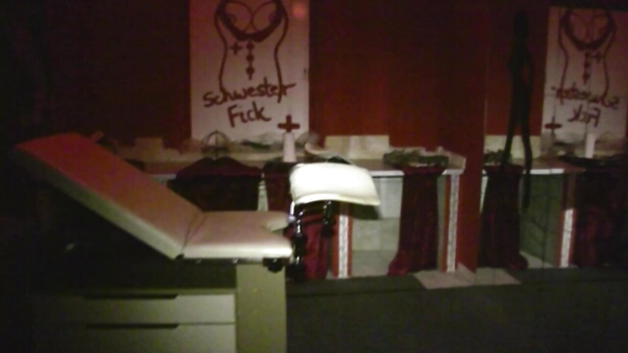 Пухку німецьку повію відтрахали на свінгер-вечірці