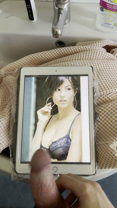 Cum tribute Giorgia Soleri