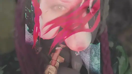 Die Geschichte des hetero-typen, besessen von den süßen mädchen, in der göttin Lana starrt