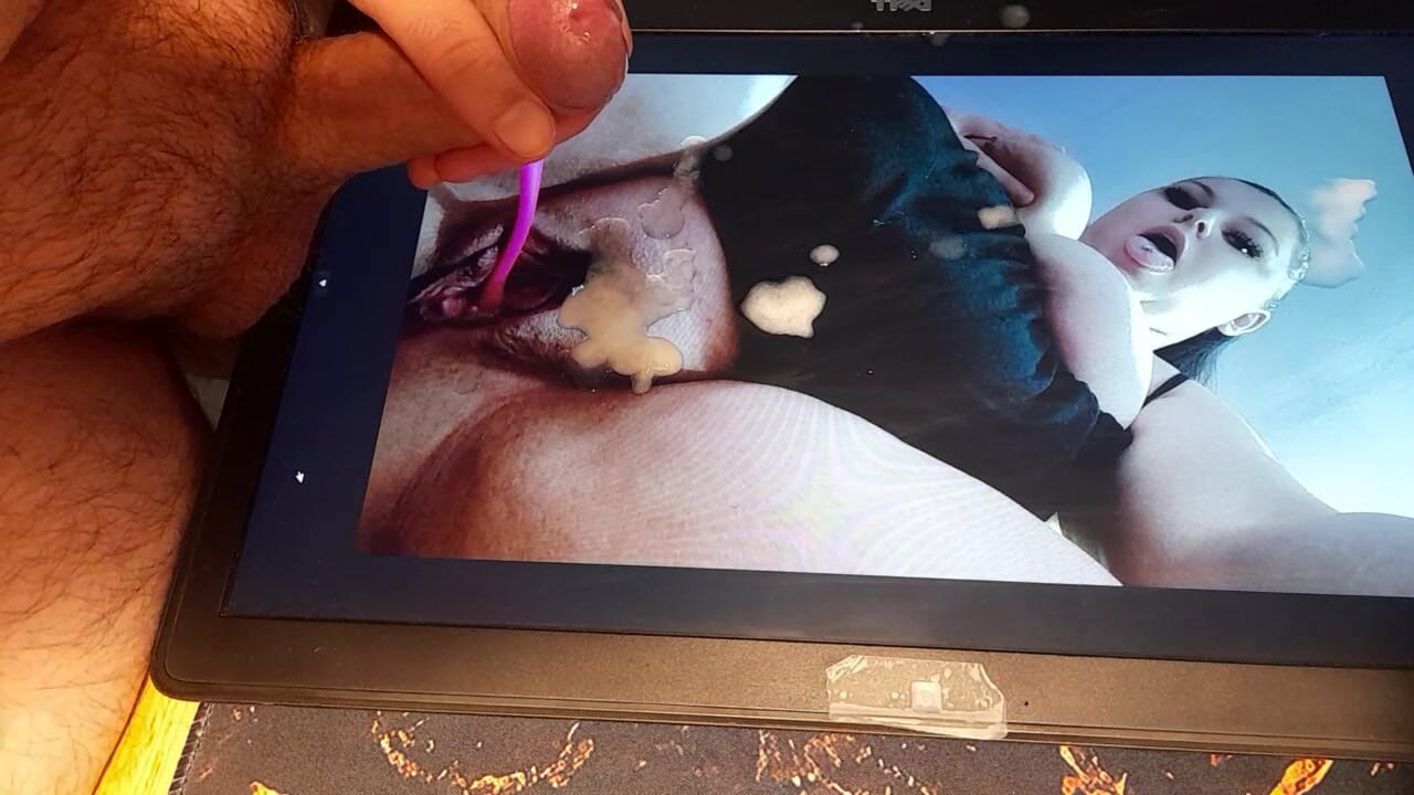 Maja hungarian girl cumshot tribute