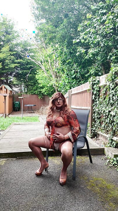 Crossdresser kellycd2022 masturbating in sexy thong stockings and heels
