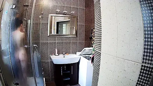 Stella si gadis mungil lagi mandi