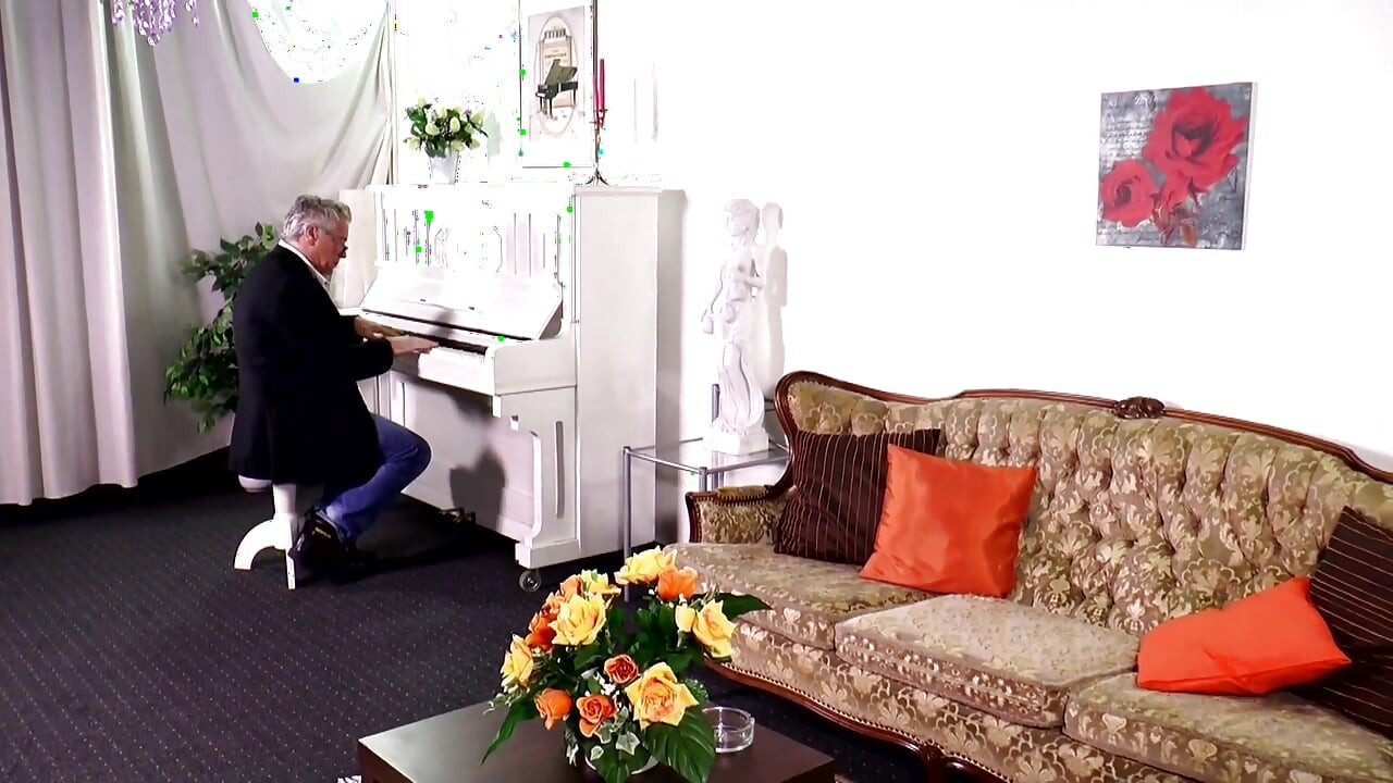 Horny piano lesson with final surprise!