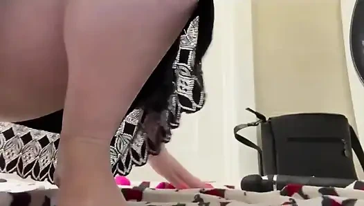 Fremder kontrolliert meinen vibrator. Heiße amateurin masturbieren