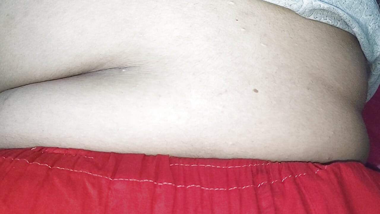 Moje nevlastní sestra je tak chamtivá, že se jí chci dotknout !! Je tak sexy