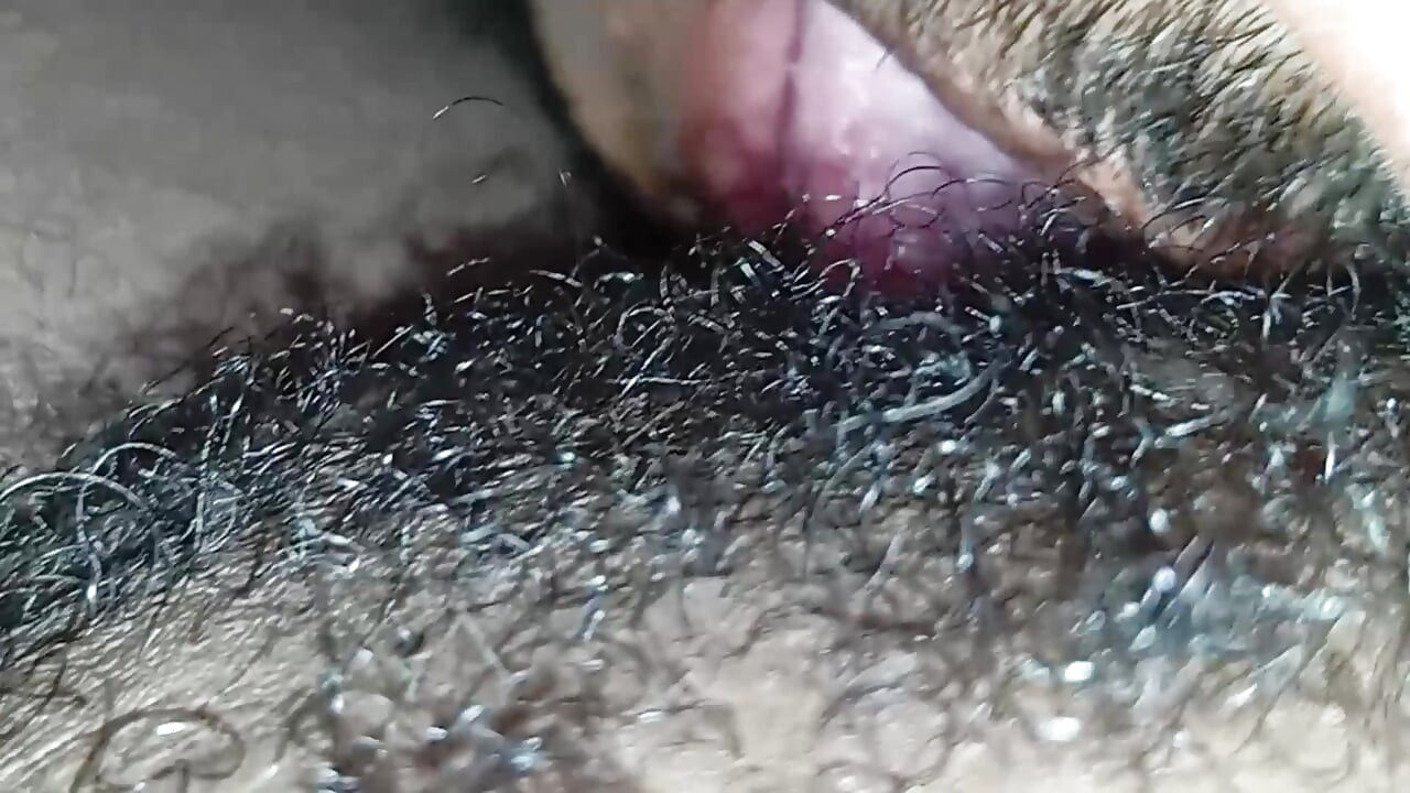 שמנה חדשה לגמרי נותנת את הכוס בצריף הפבלה.